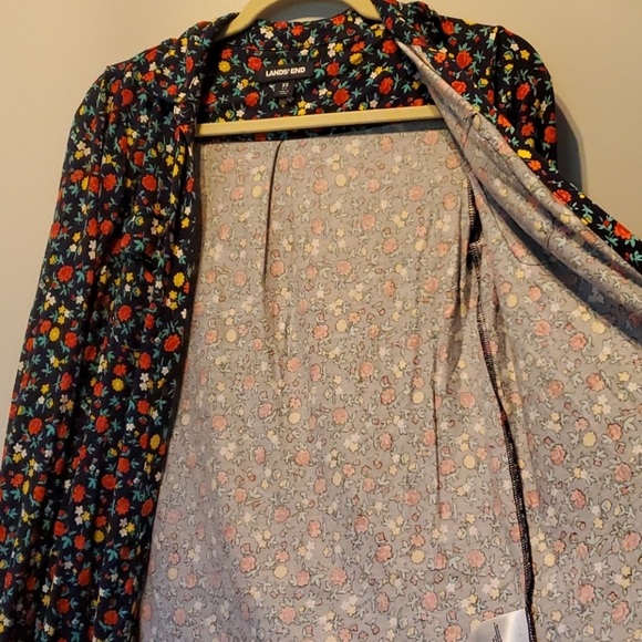 LANDS' END FLORAL BUTTON DOWN SHIRT - 🌸3/$30🌸 - Picture 7 of 9